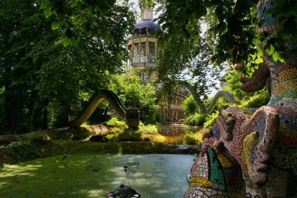 Hausweiher und Haus